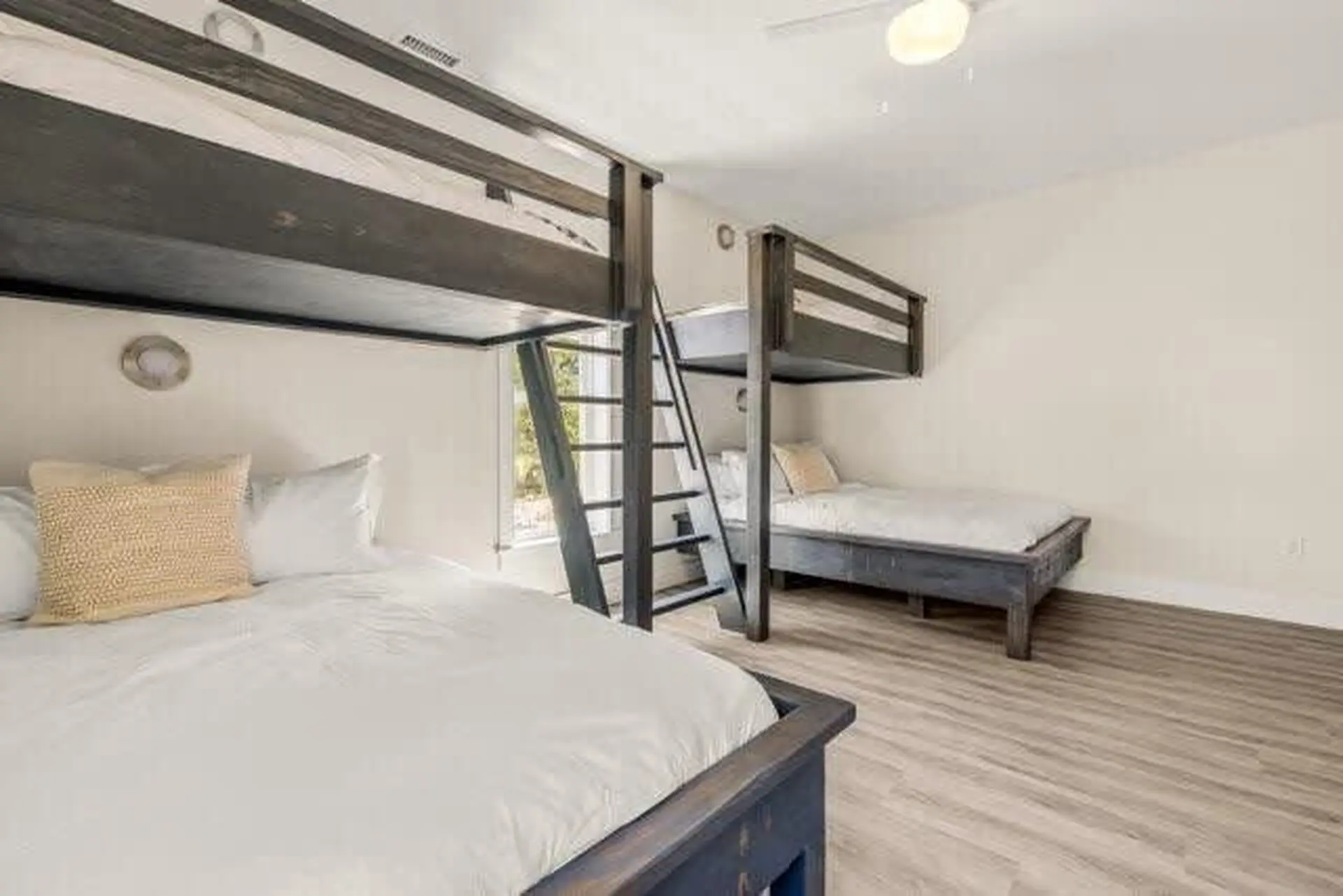 Aurora Tidesong - Image 73