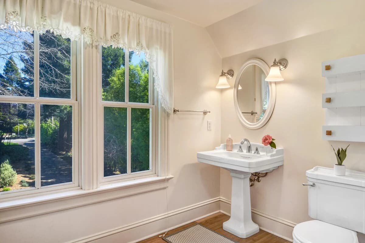 Armstrong Estate - Image 45