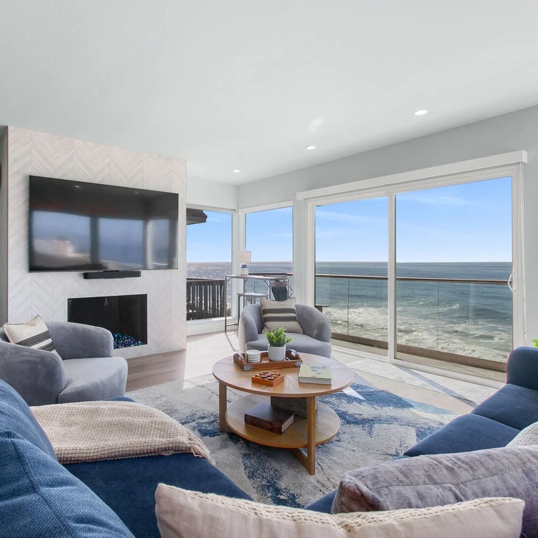 Neptune Home at Windansea B - Image 1