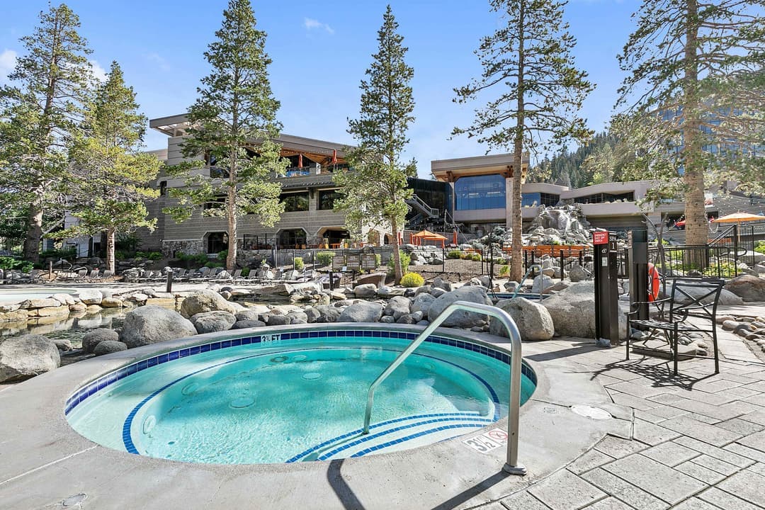 Everline Condo #400 - Image 21