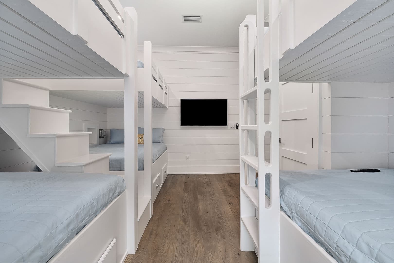 Sea Turtle Retreat - Image 24