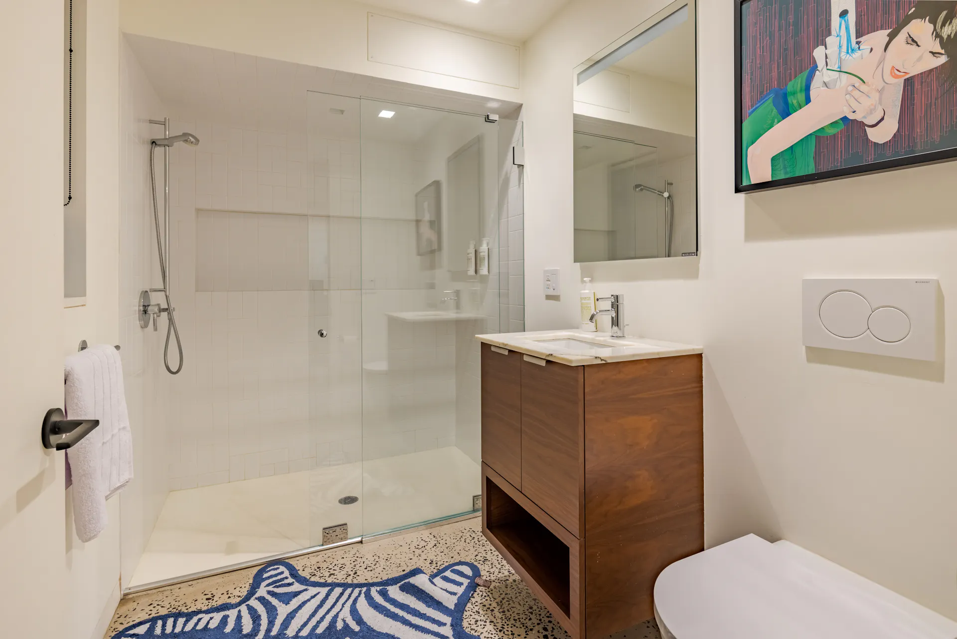 Empire House - Image 24