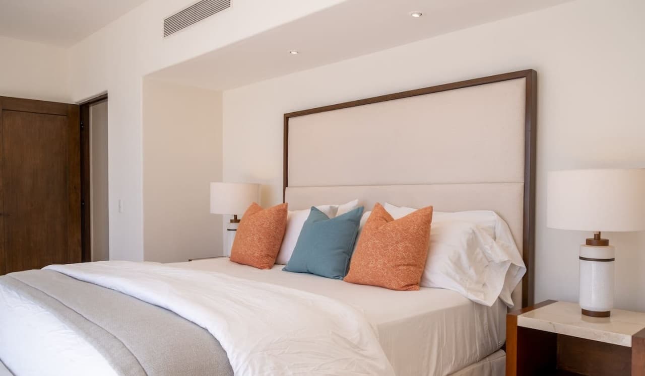 Ziva Condo - Image 18