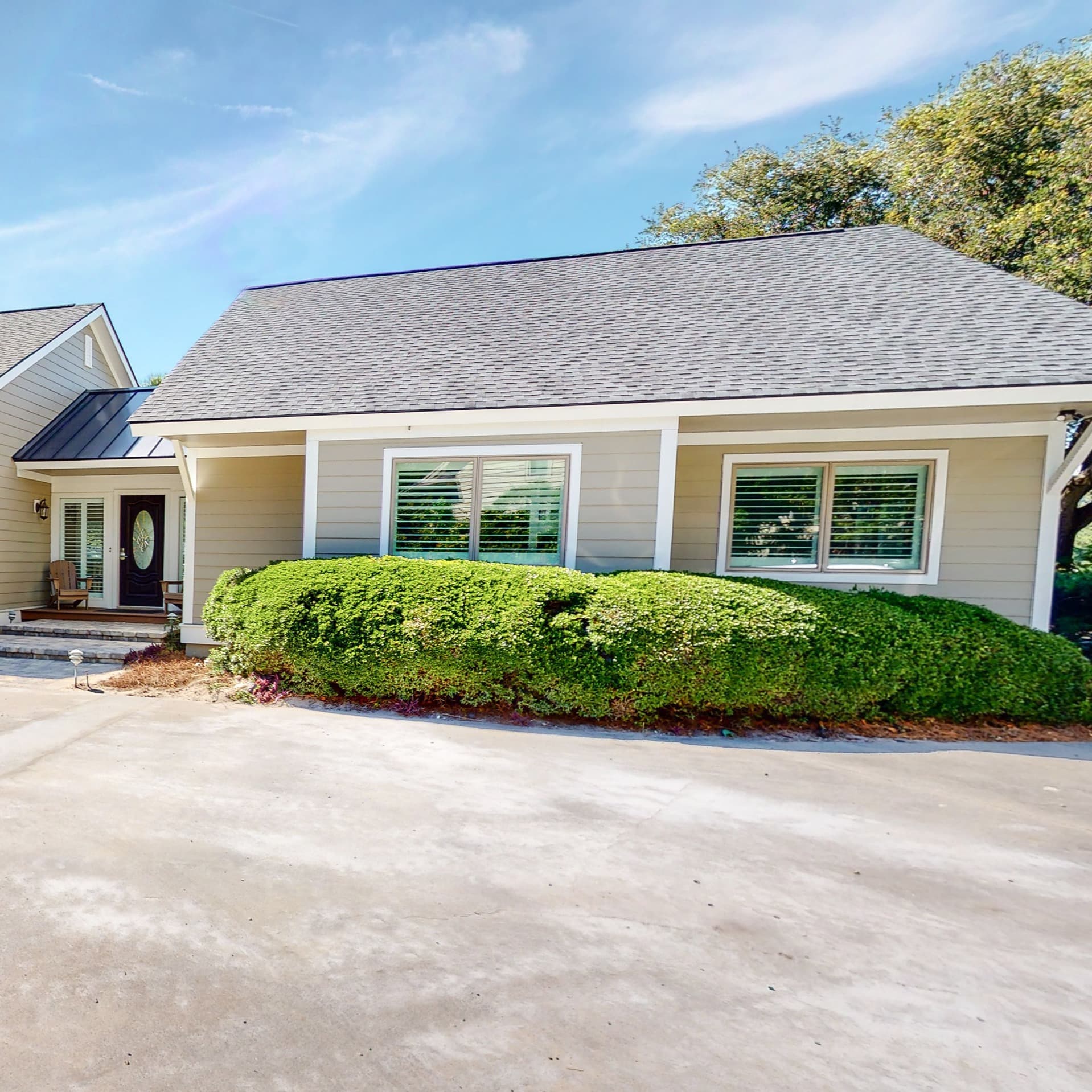 Lookout Home - Image 1