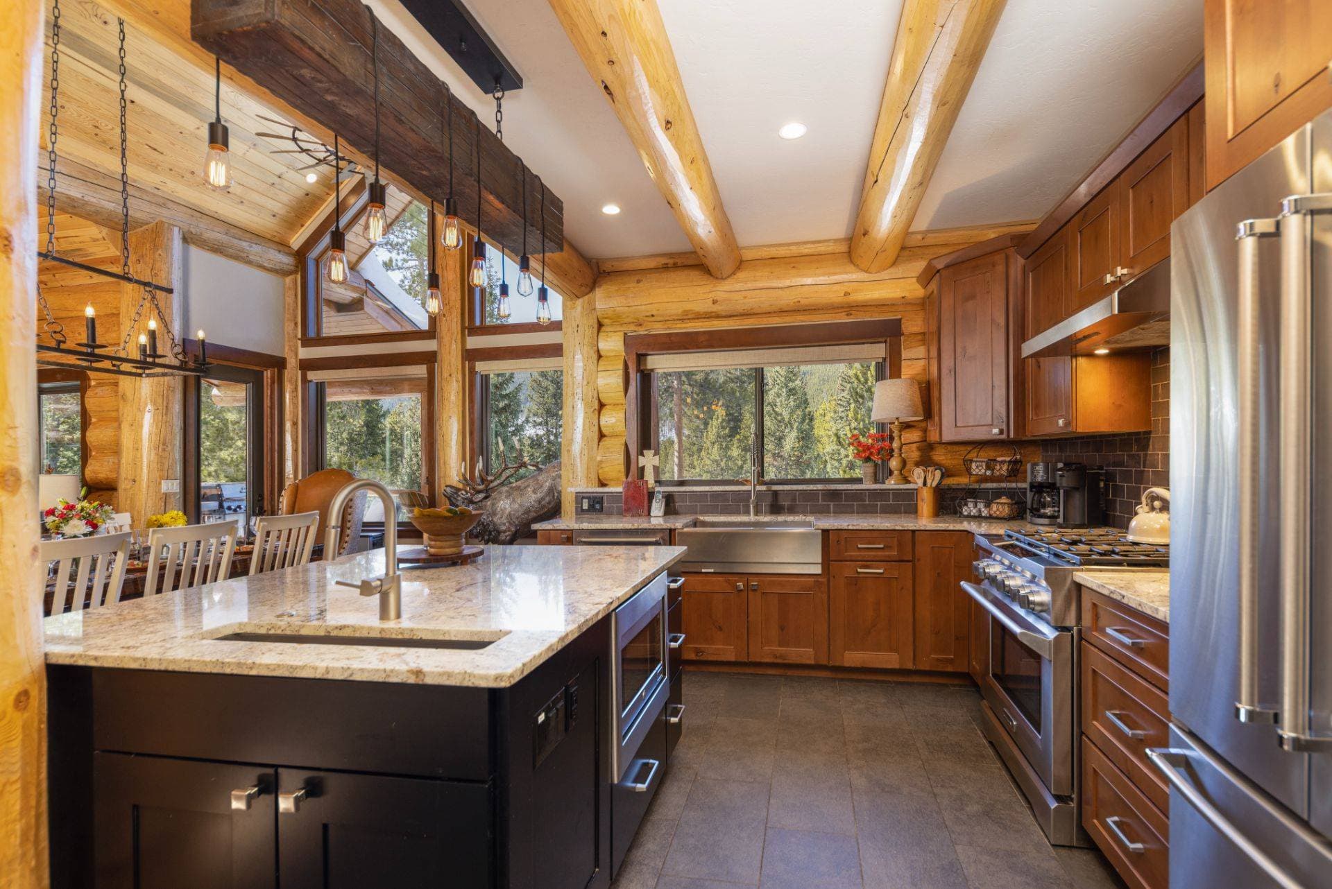 Pine Ridge Cabin - Image 4