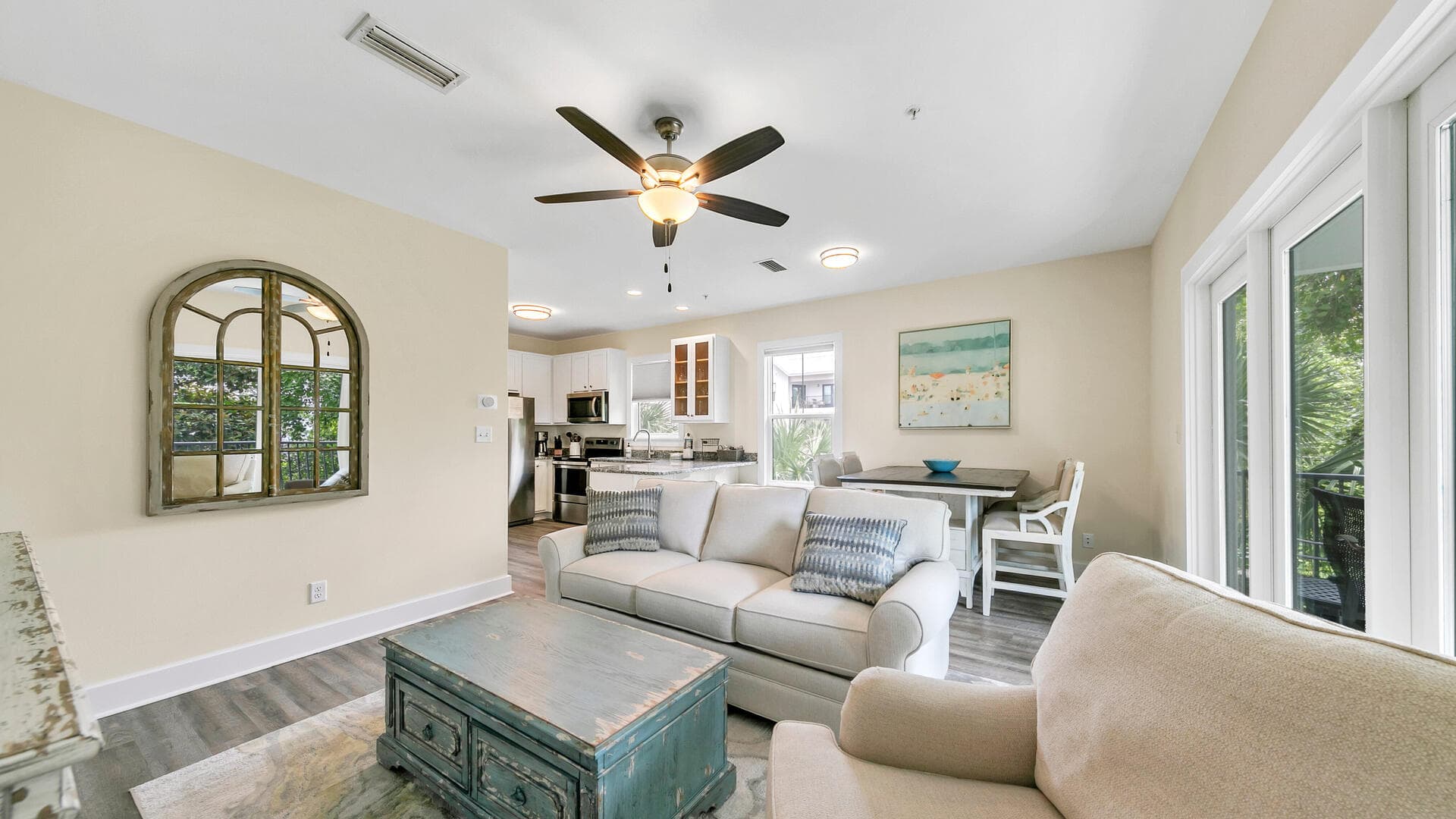 Blue Lake Home - Image 16