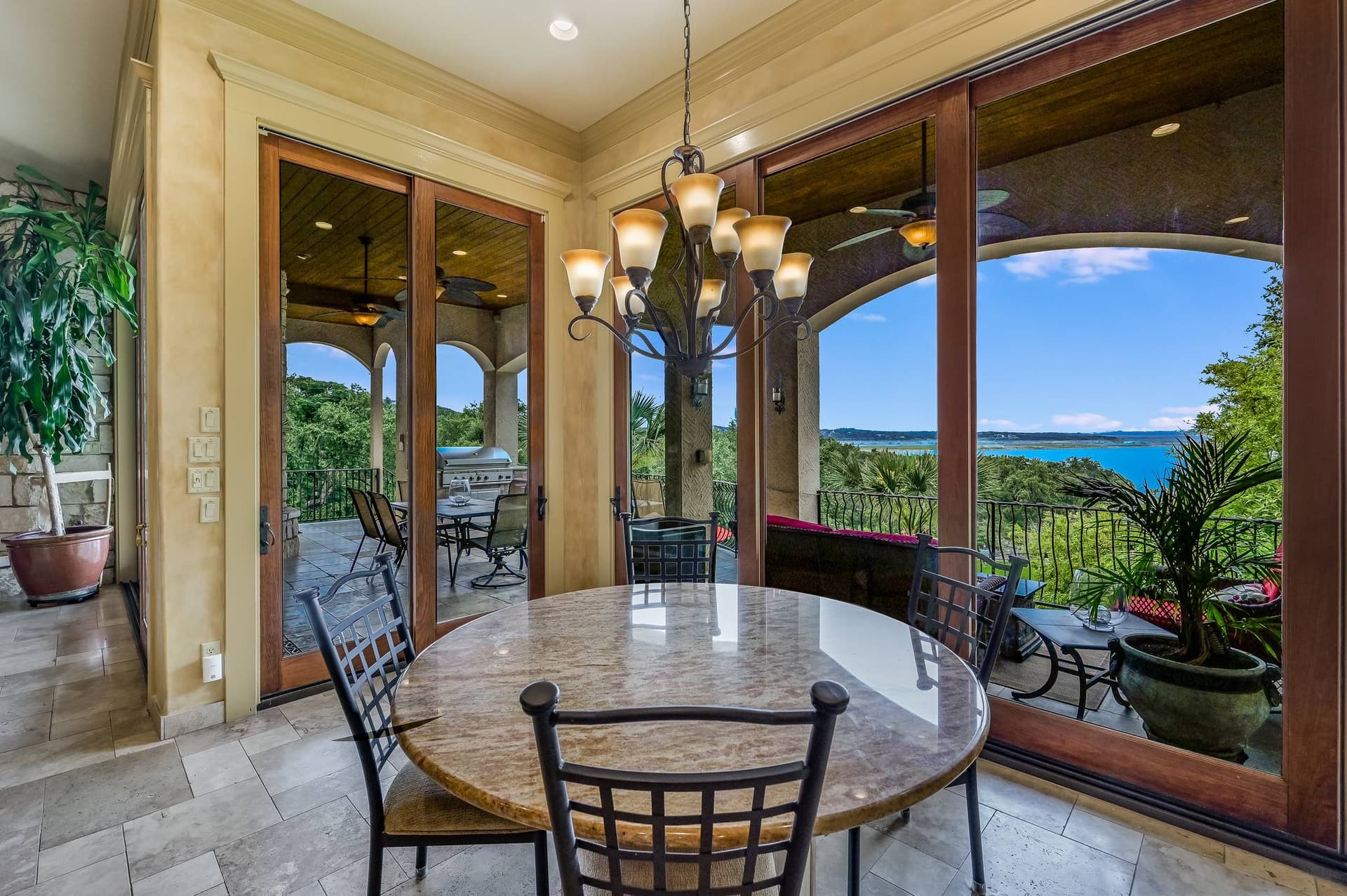 Palms on Lake Travis - Image 19