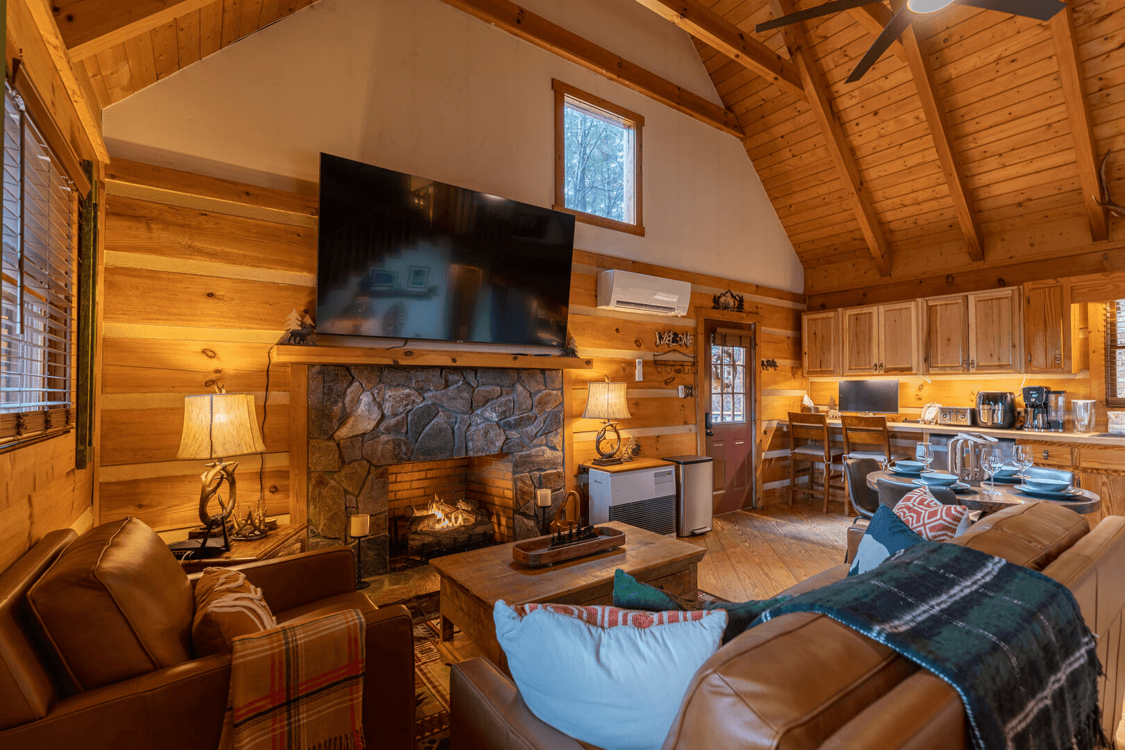 Moonlight Lodge - Image 2