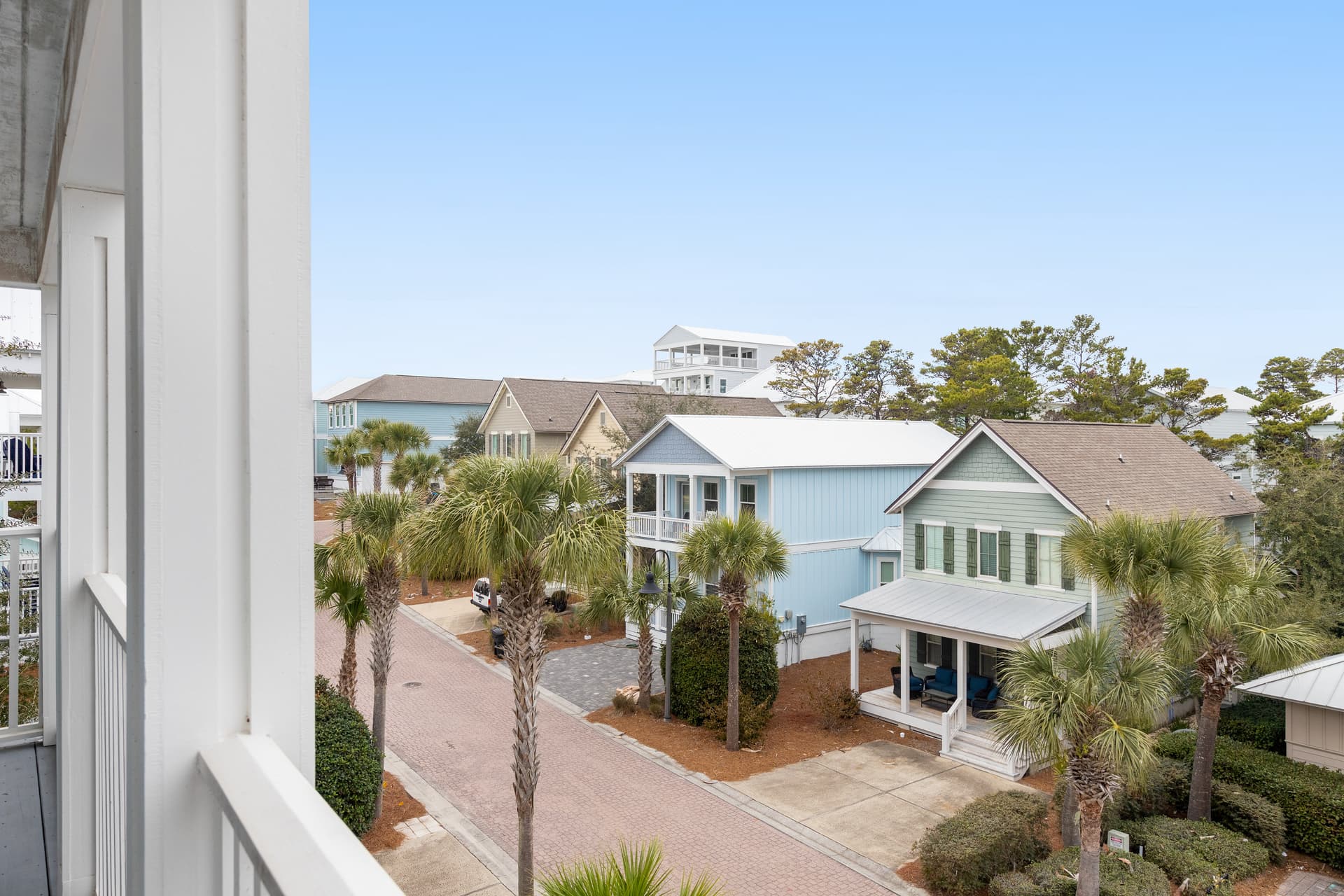 Porches N' Paradise House - Image 41