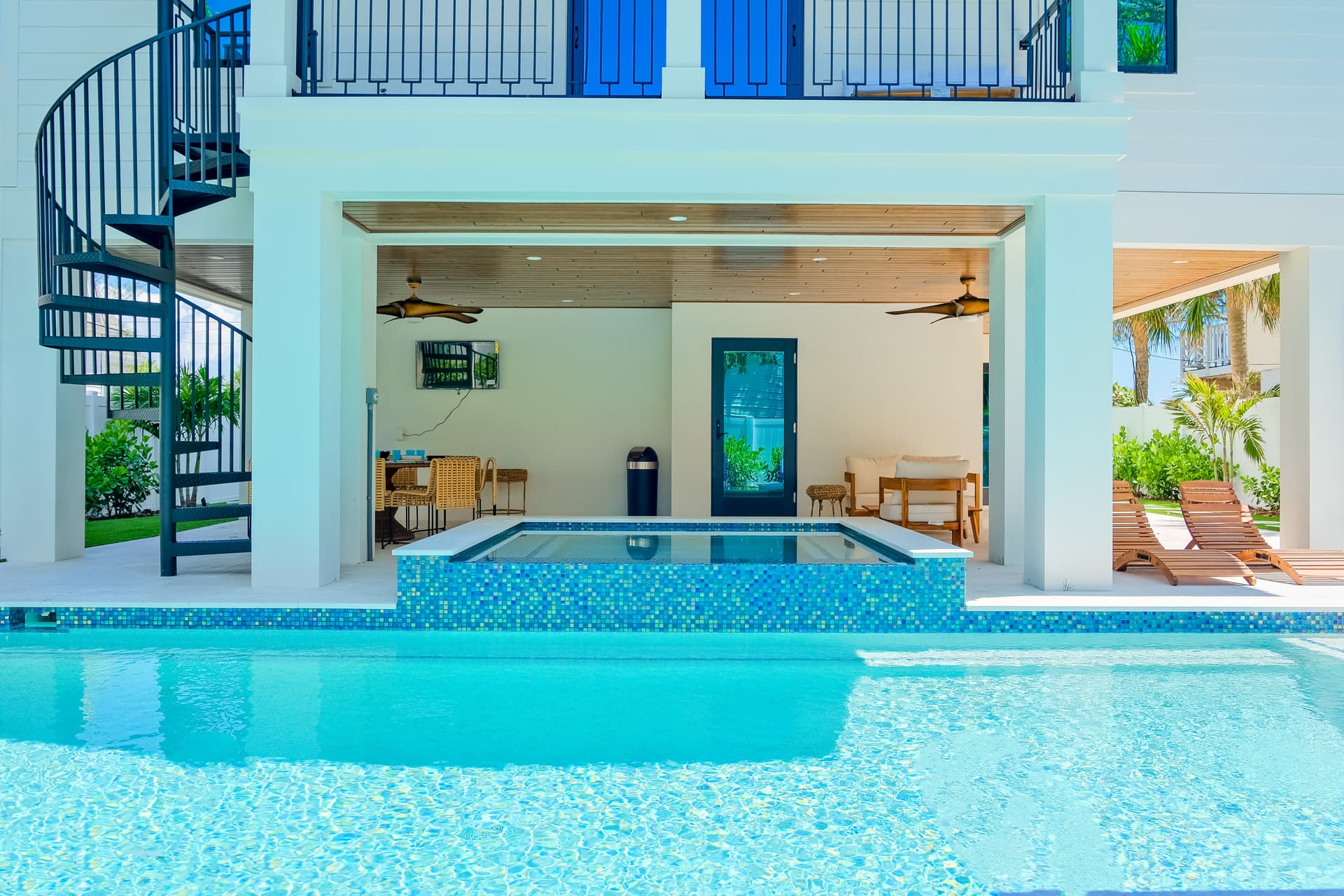 Gulf View Estate - Image 36