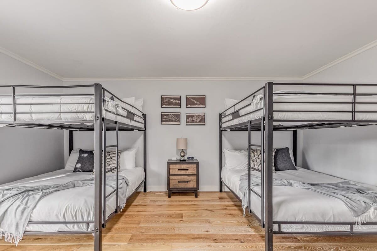 Hummingbird Estate - Image 30