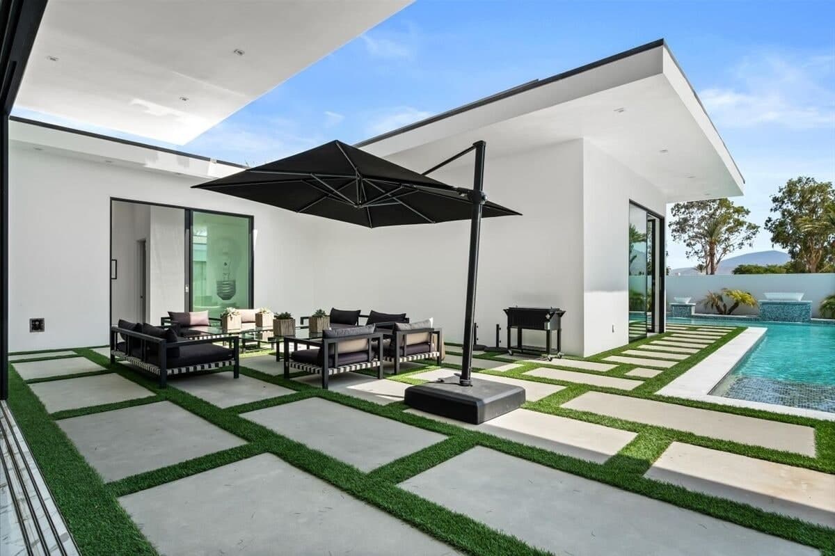 Bravo Villa #11 - Image 51