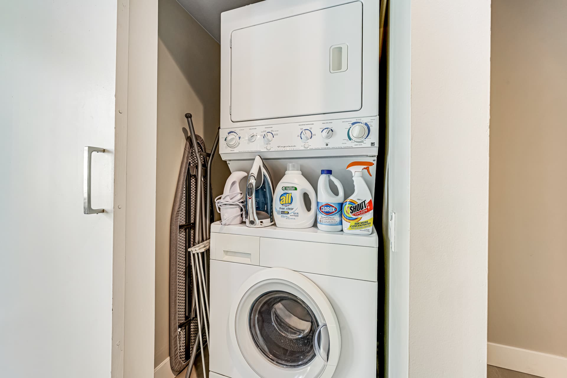 Blue Cactus Getaway - Image 10