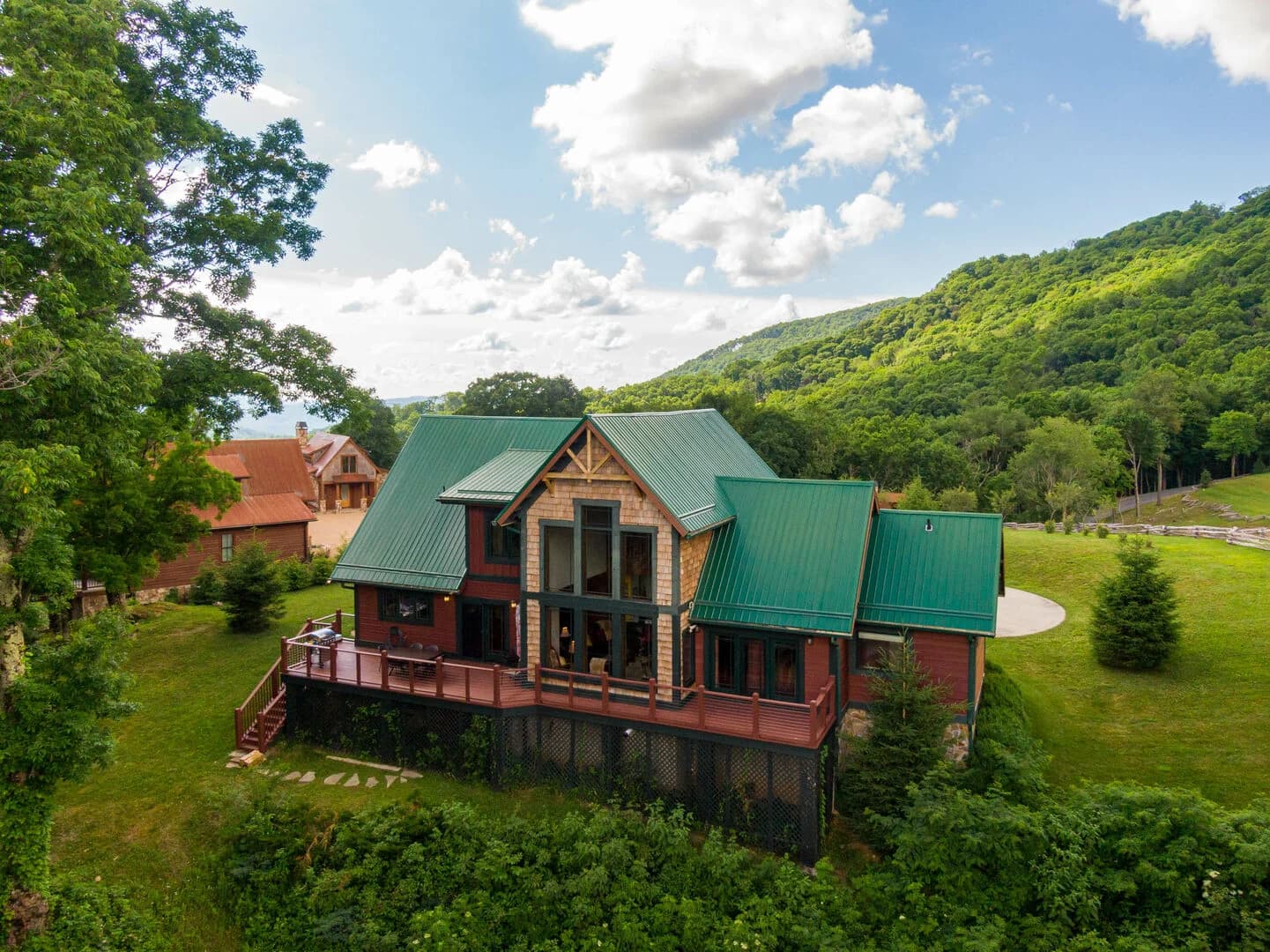 White Eagle Lodge - Image 1