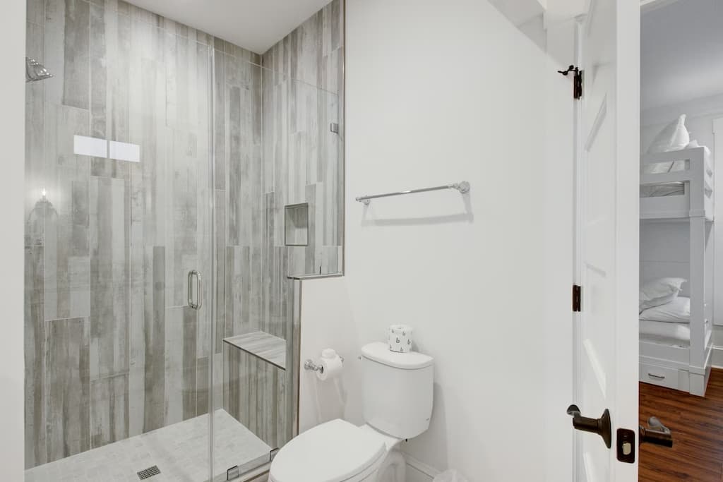 Modern Isle - Image 28