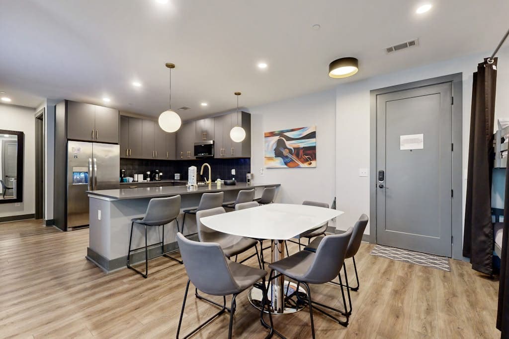 Muse Condo #209 - Image 3