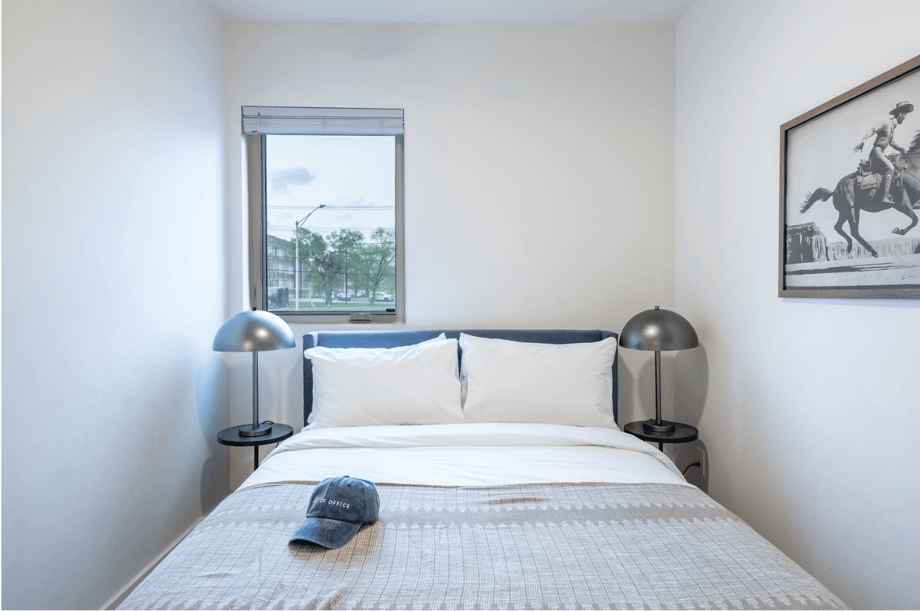 Broadway Residence - Image 15