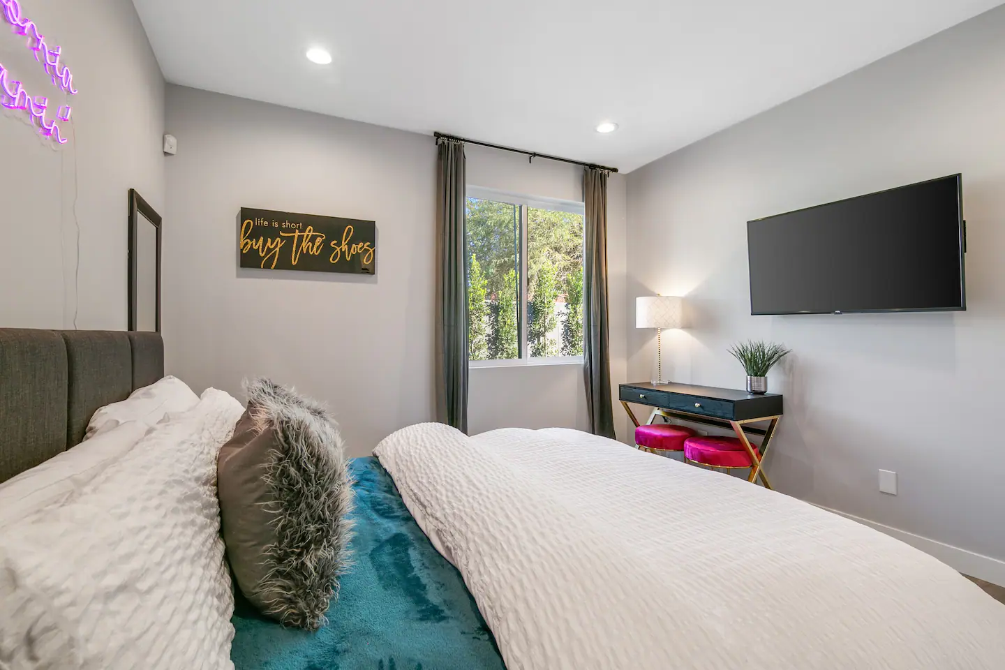 Opulent Haven - Image 19