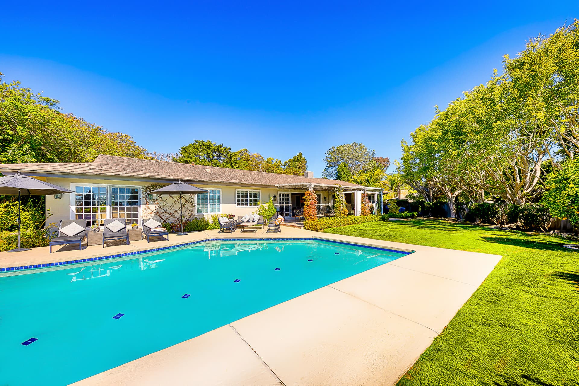 Scenic Retreat House - Image 18