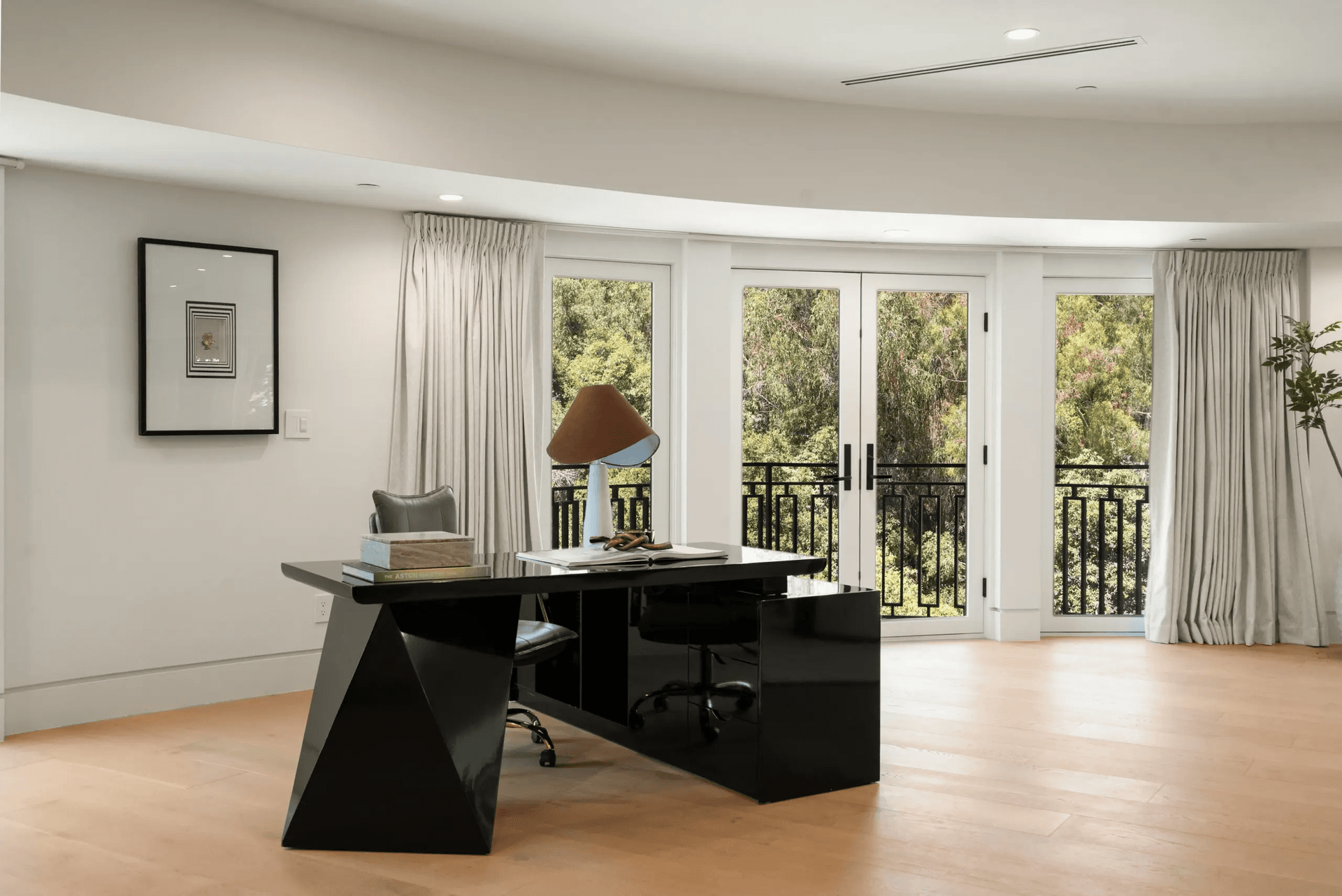 Noble Crest - Image 17