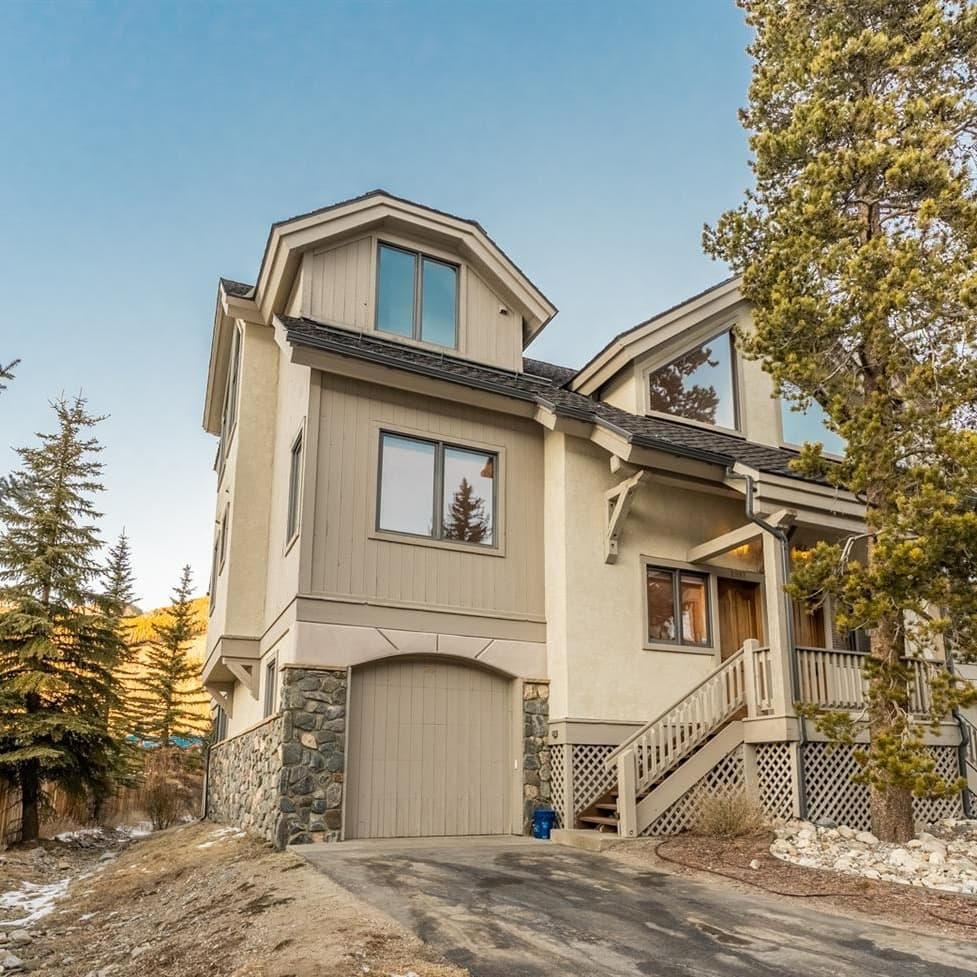 Serenity Stay - Image 1