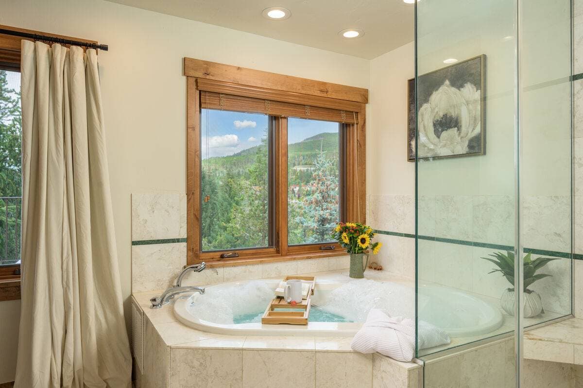 Four Sisters - Image 64