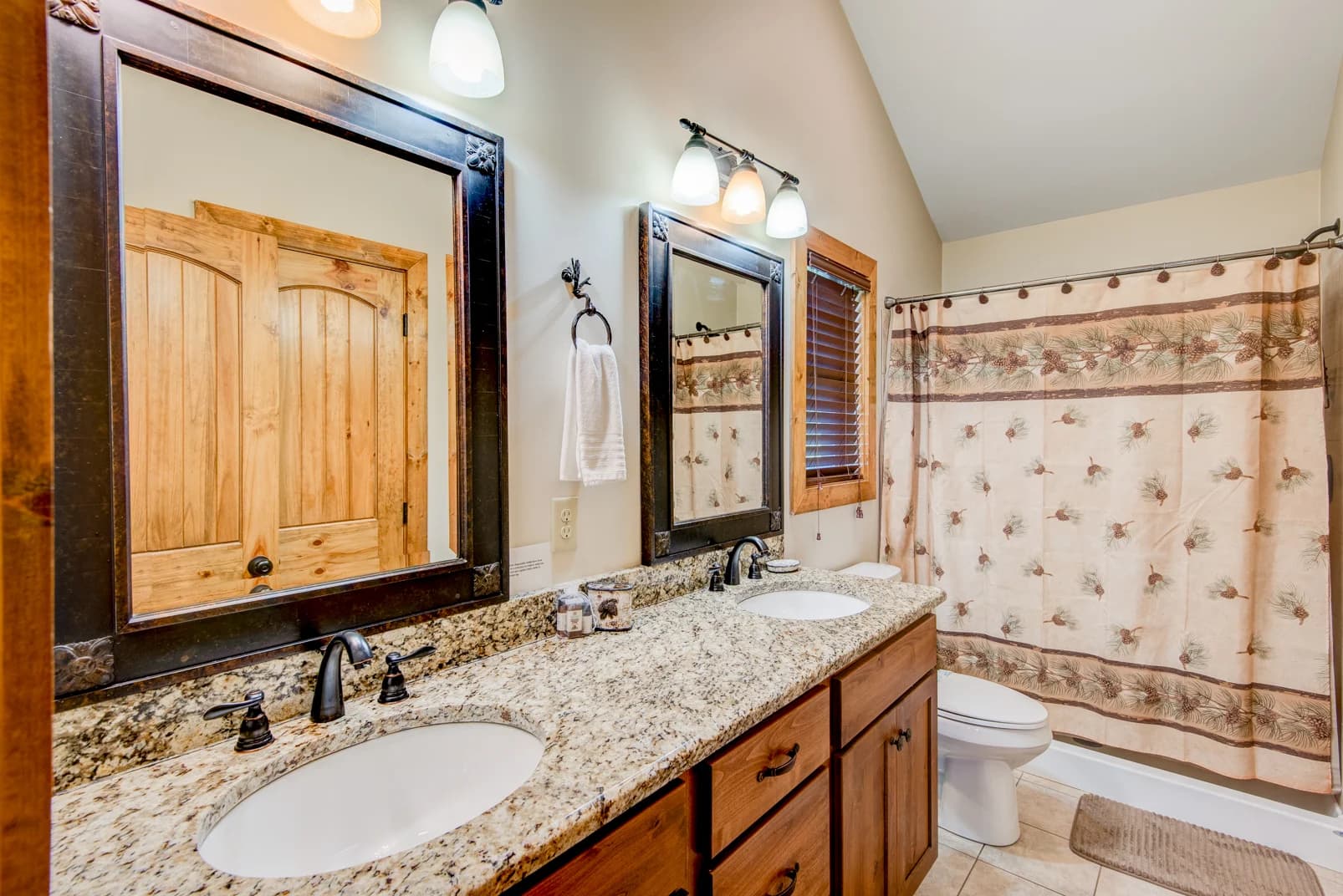 Aussies Den - Image 24