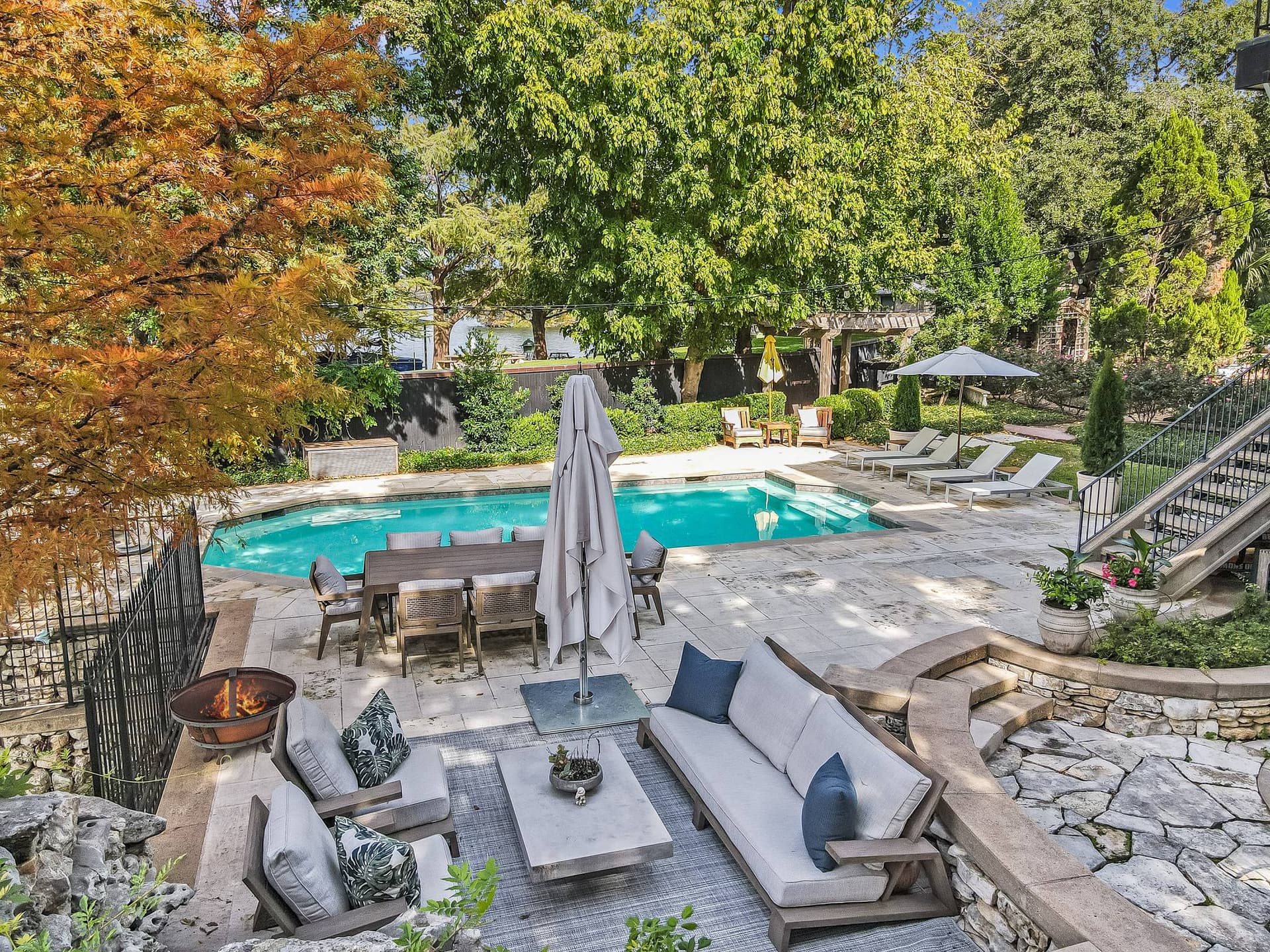 Manor on Lake Austin - Image 5