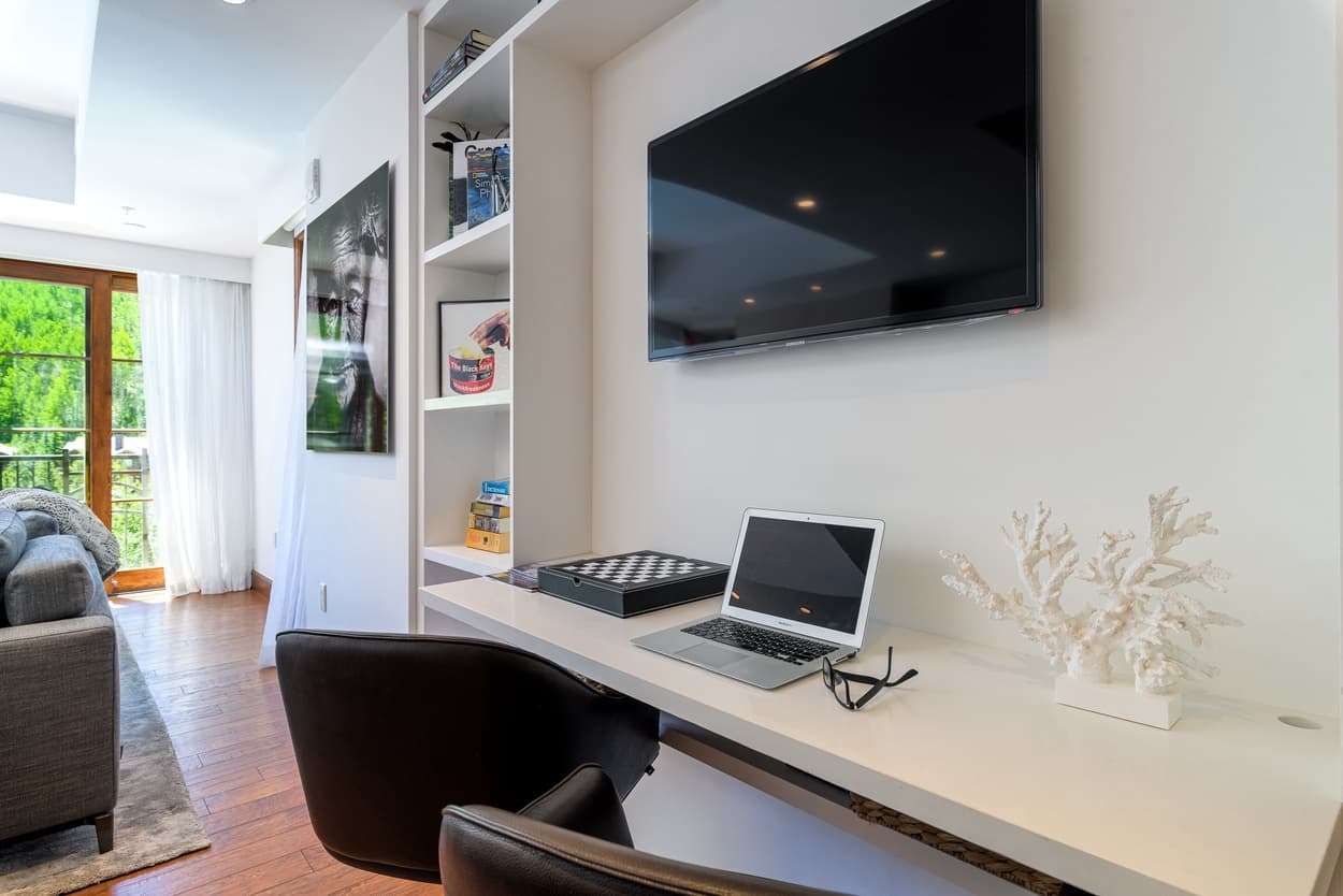 Blue Sky Views at the Ritz-Carlton - Image 11