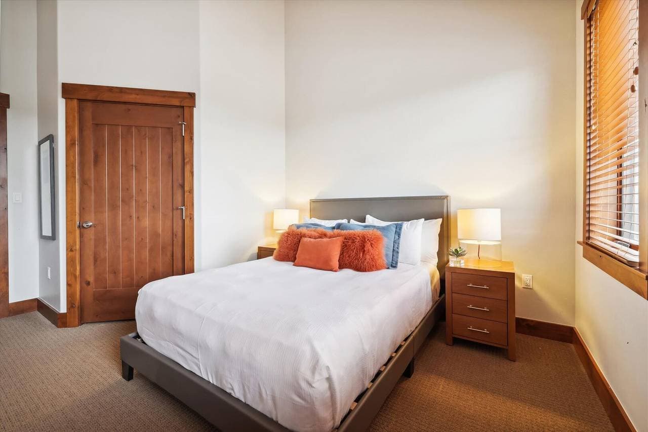 One Ski Hill Place #8424 - Image 23