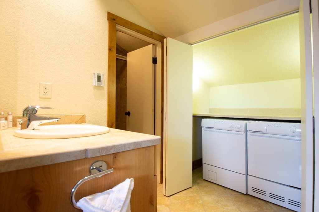 Snowblaze Residence 33 - Image 26