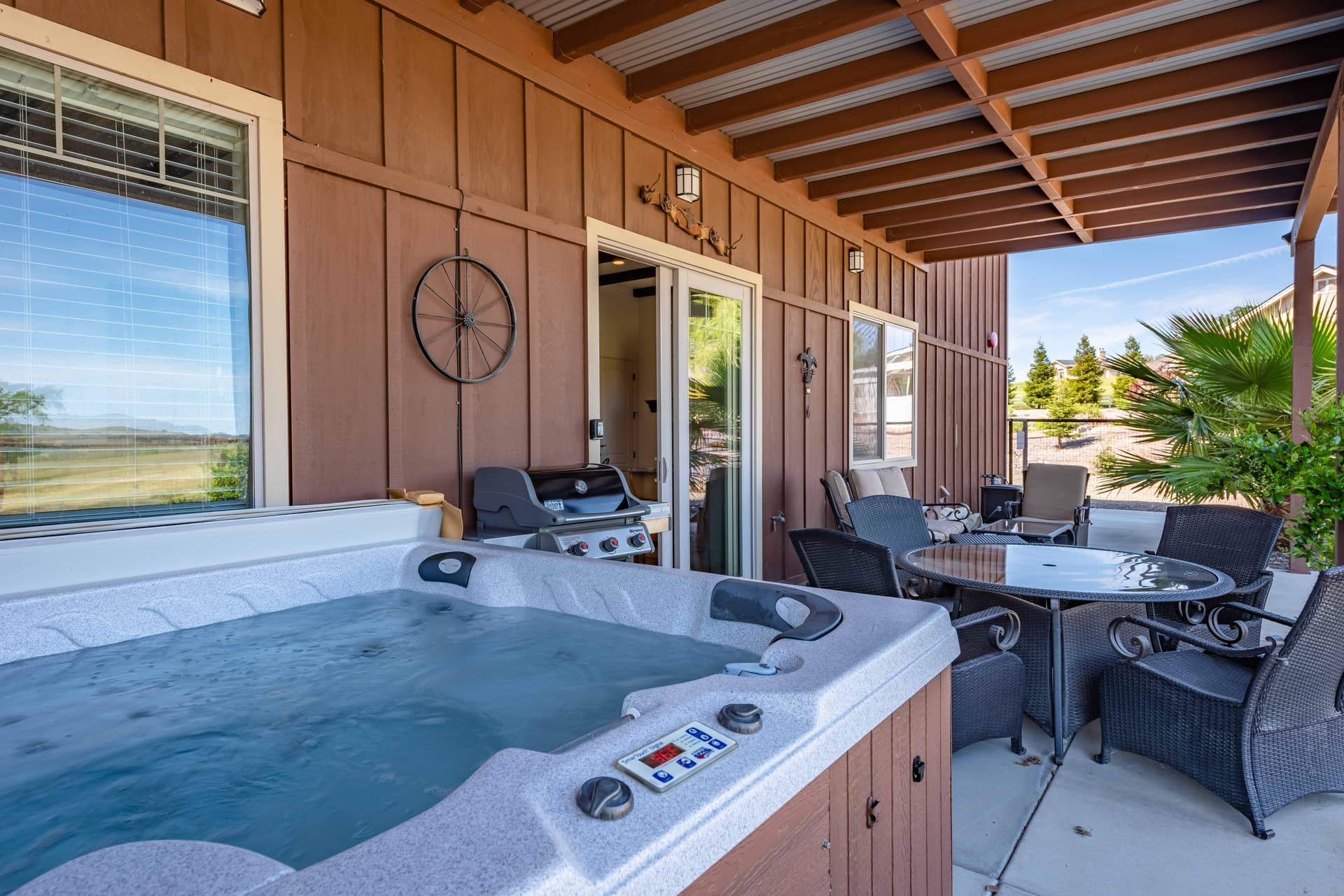 Frontier Hideaway Home - Image 5