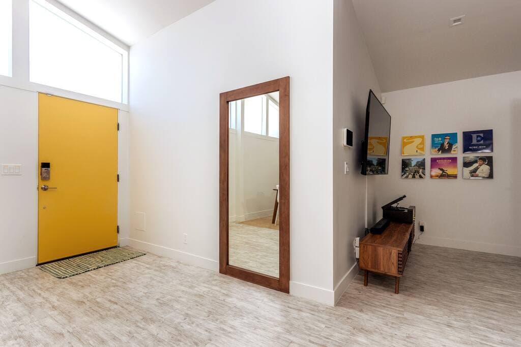 Golden Gem House - Image 44