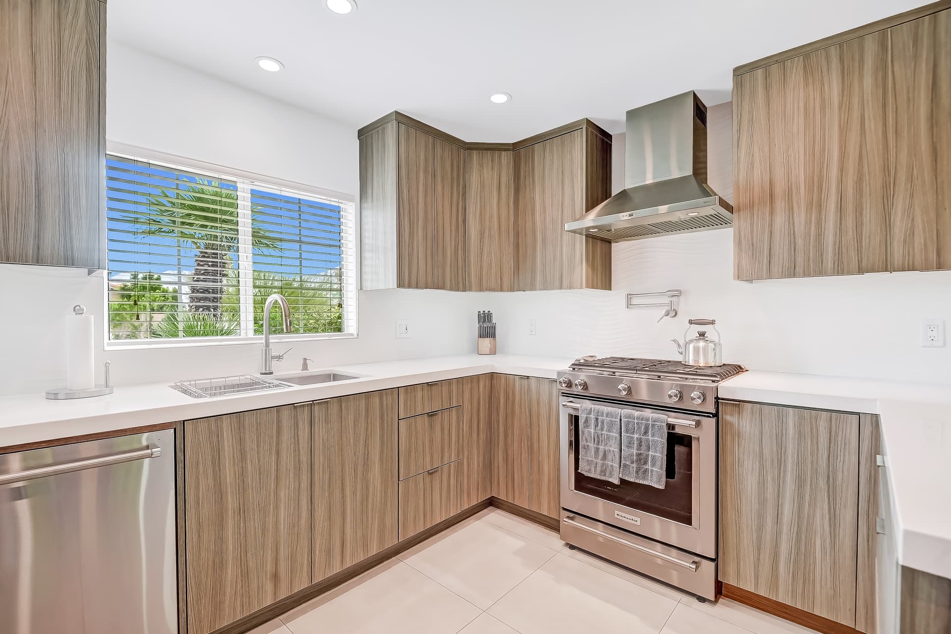 Palm Springs Modern Home - Image 8