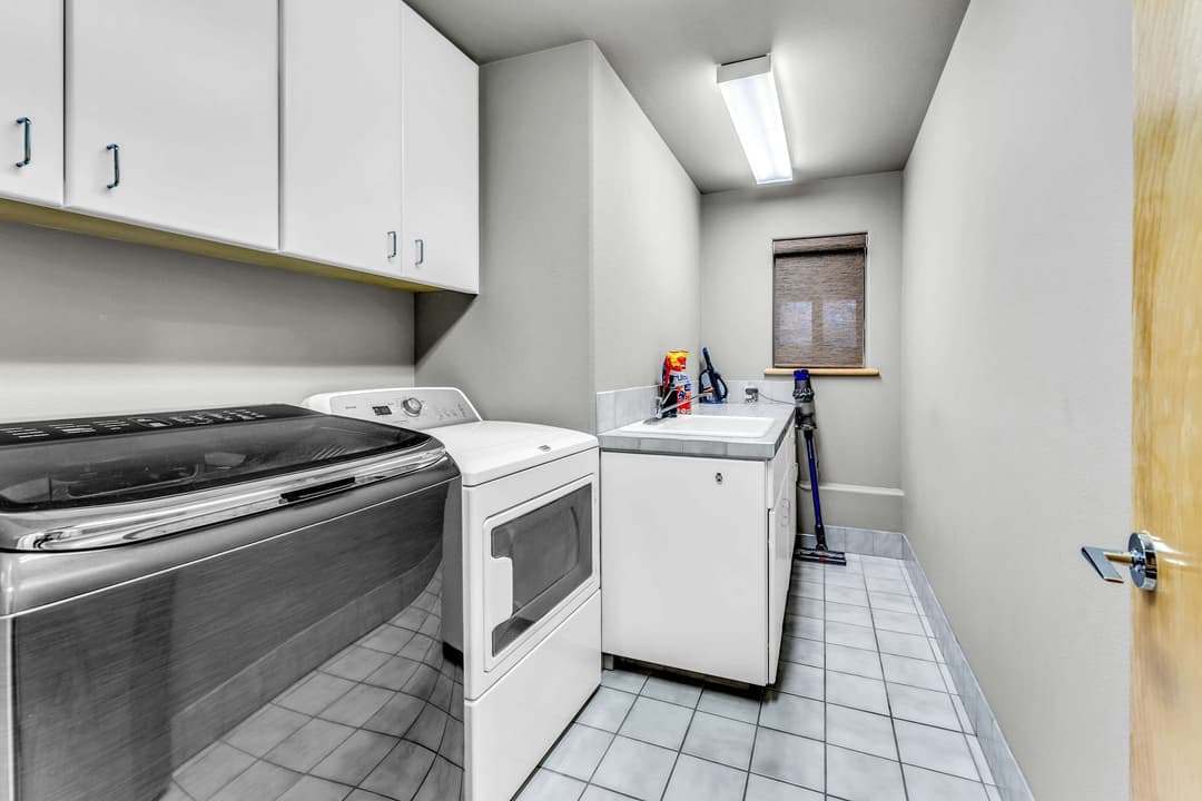 Upscale Incline Village Home - Image 29