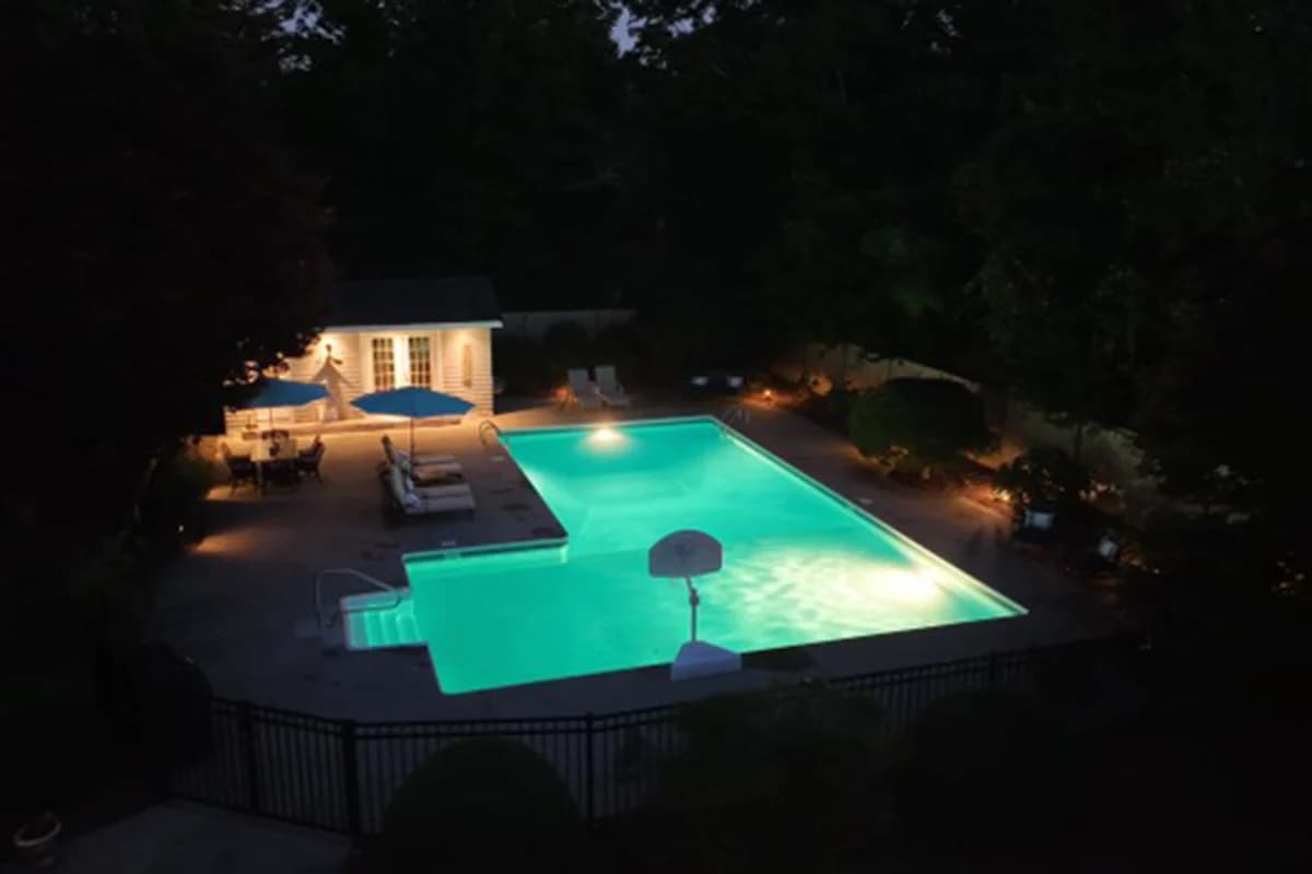 Center Of It All Estate - Image 51