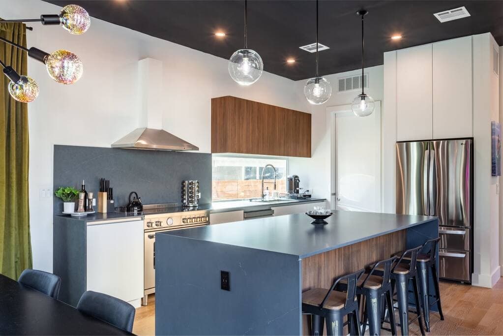 Fun at South 1st Street - Image 3