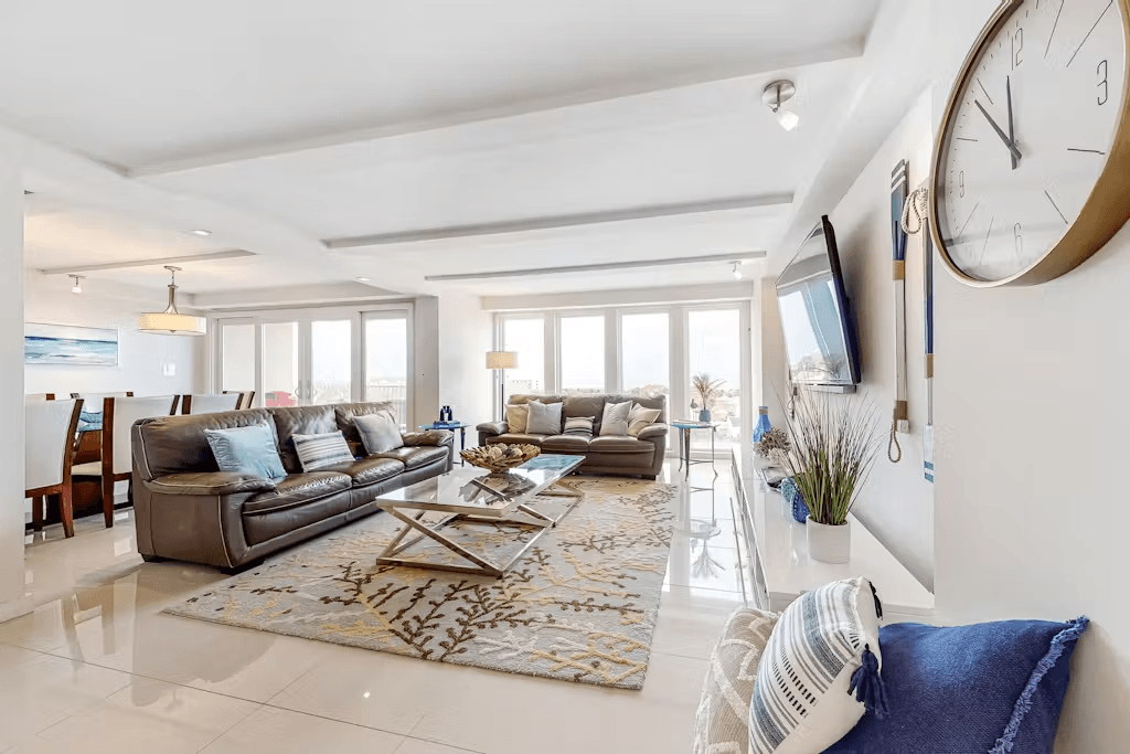 Solare Tower #705 - Image 2