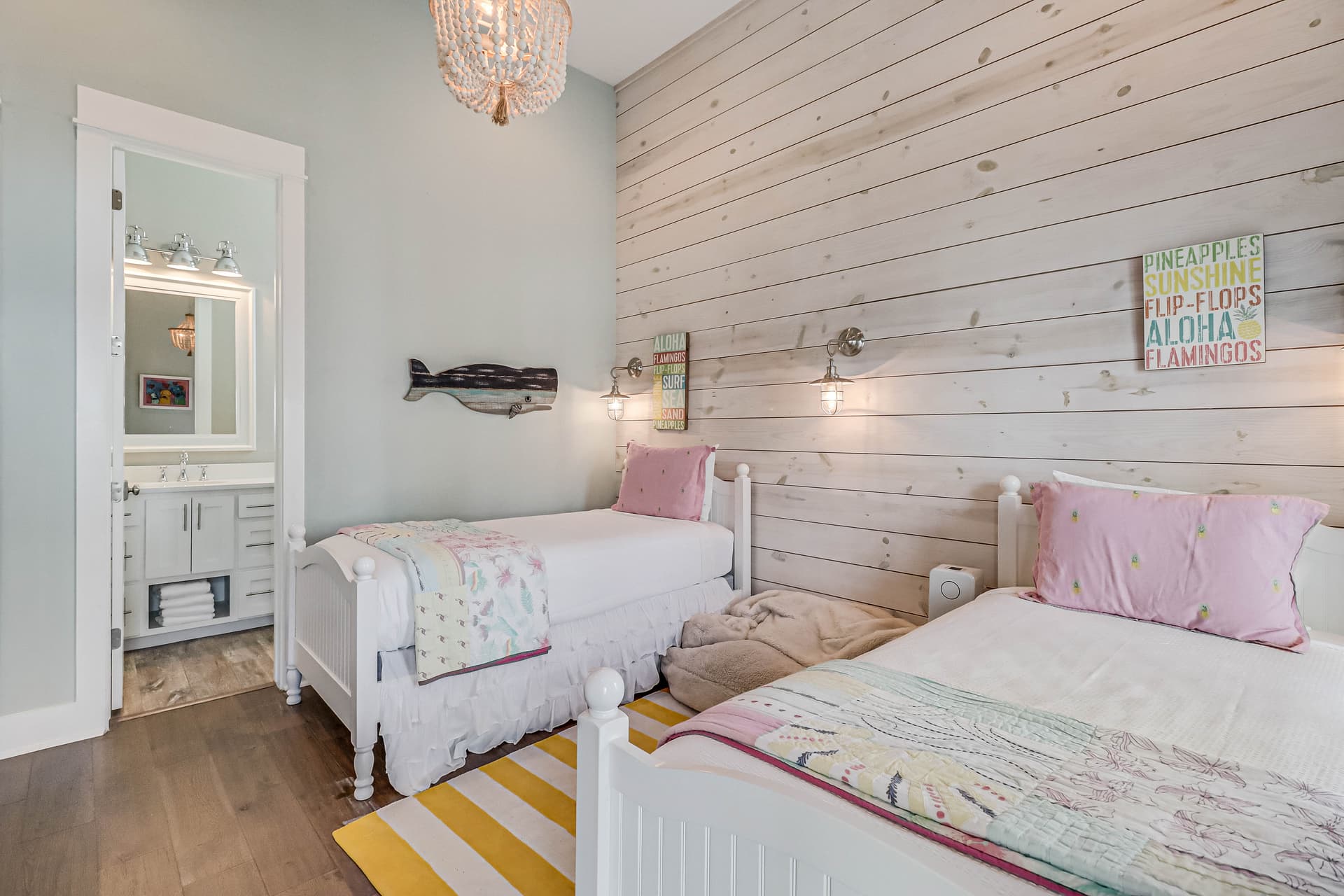 Wave and Sea House - Image 22