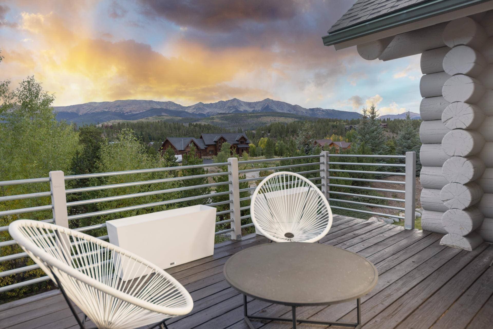 Modern Ski Home - Image 35