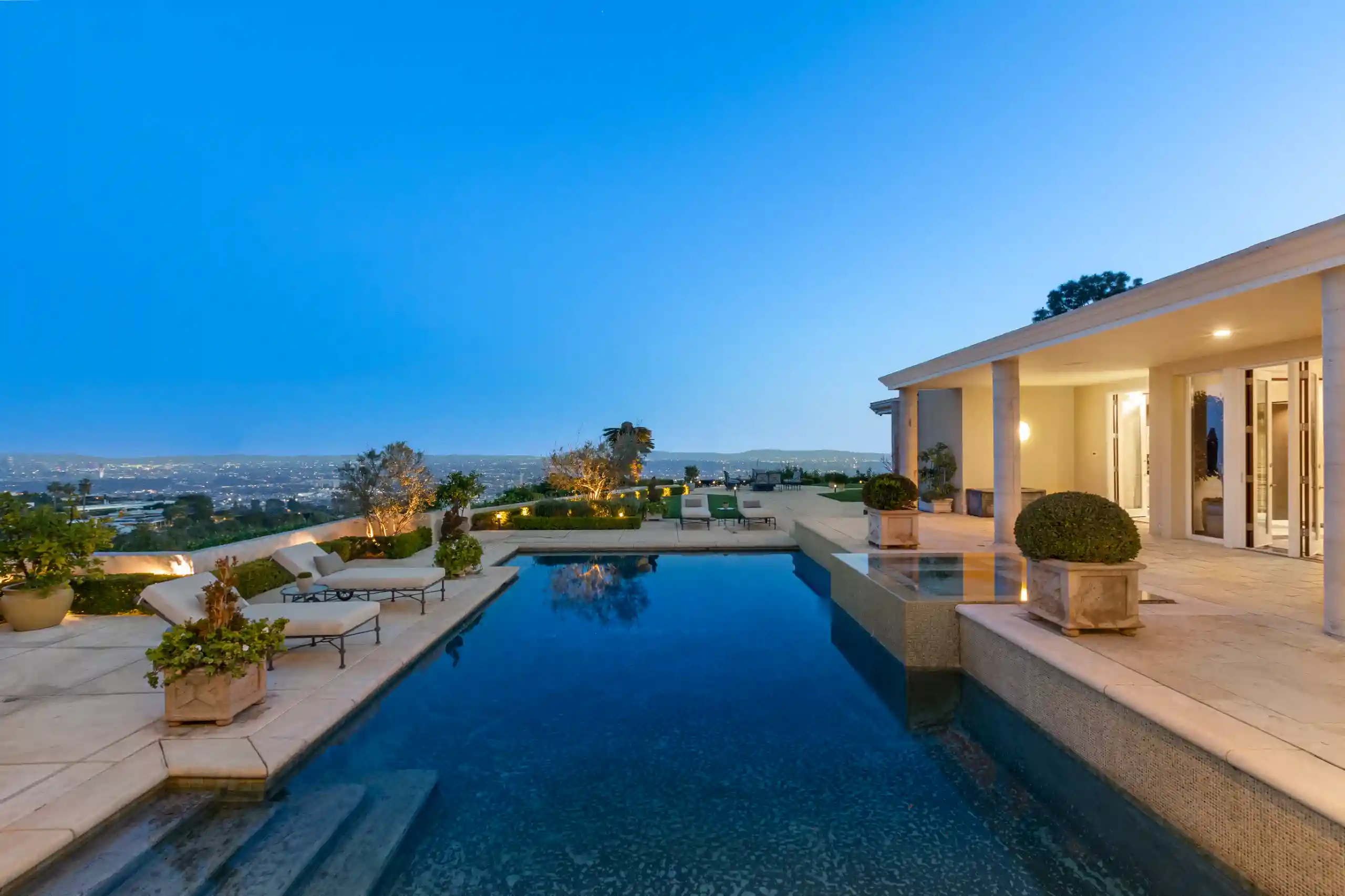 Trousdale Grand - Image 6