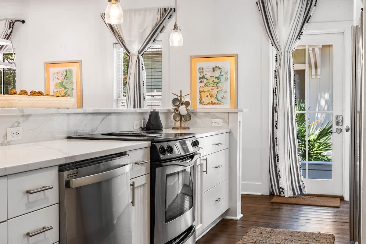 Story House - Image 5