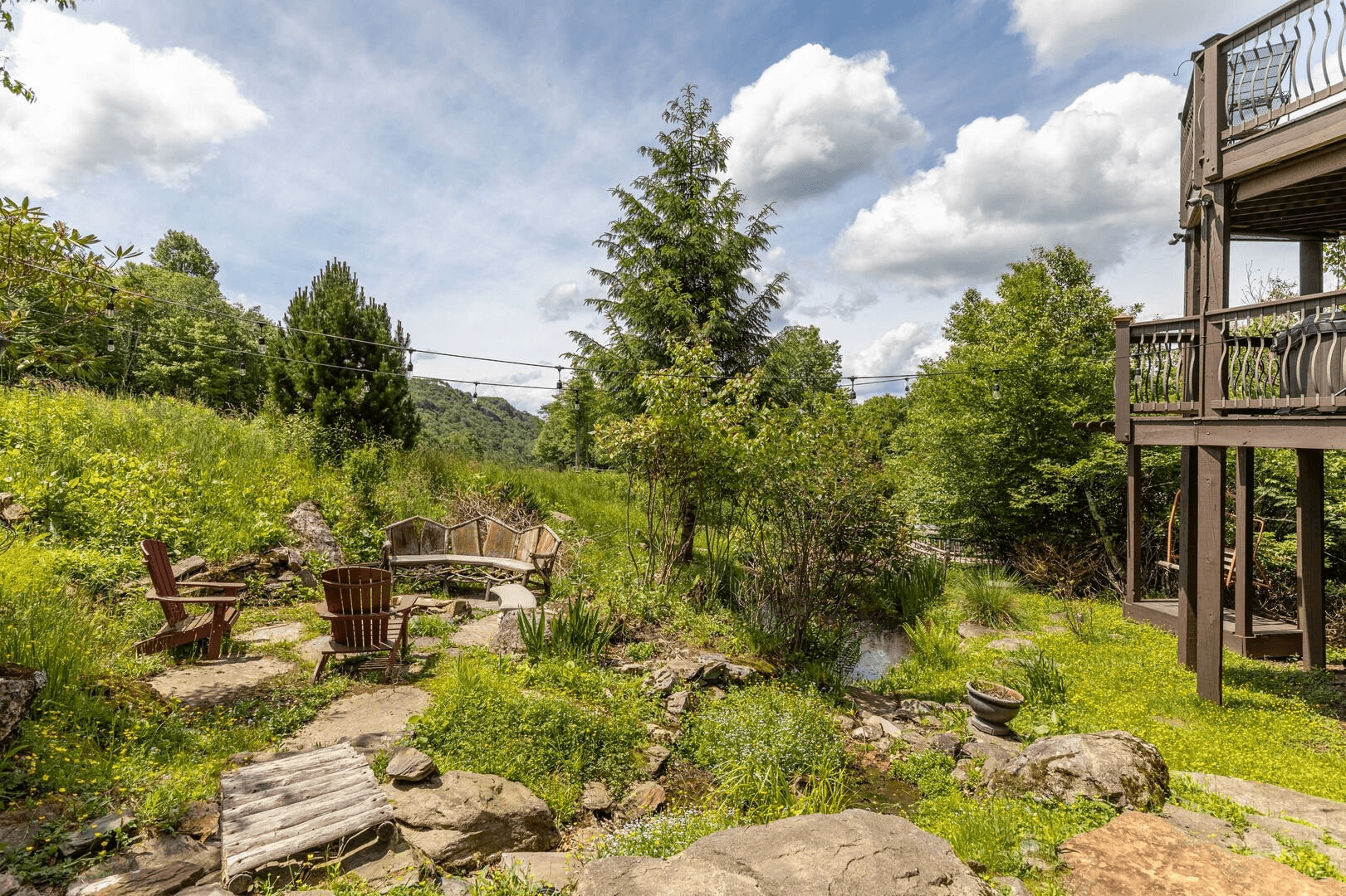 Halftime Haus - Image 41