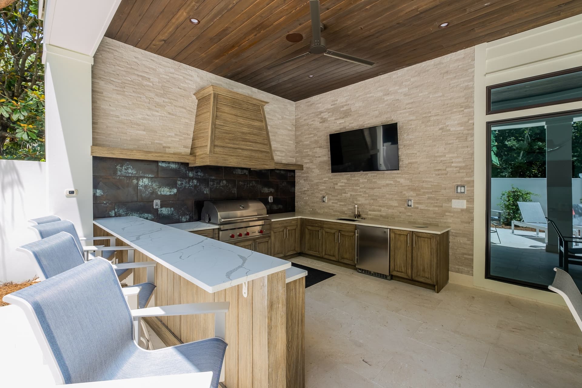 Social Manor - Image 44