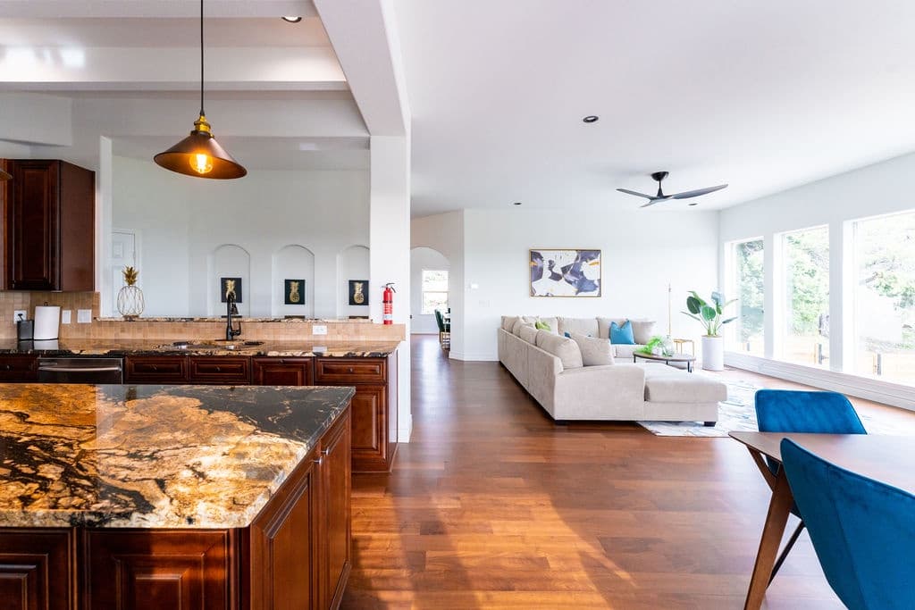 Taking in the View House - Image 6