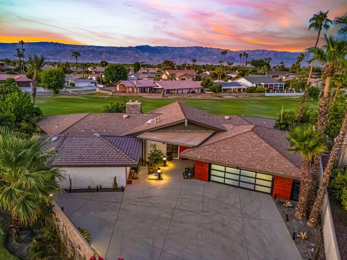 Edgy House - Image 31