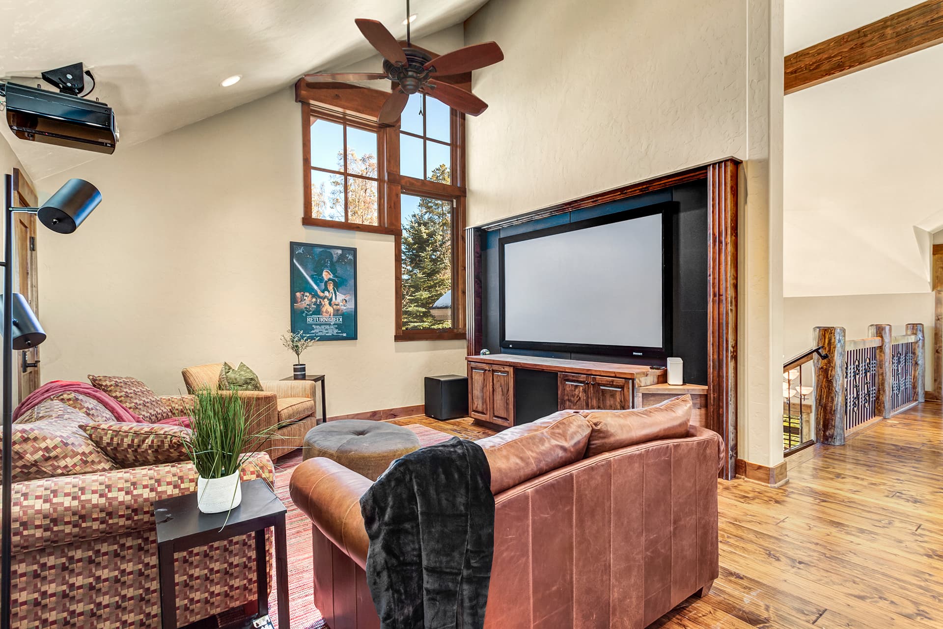 Twin Peaks Lodge - Image 18