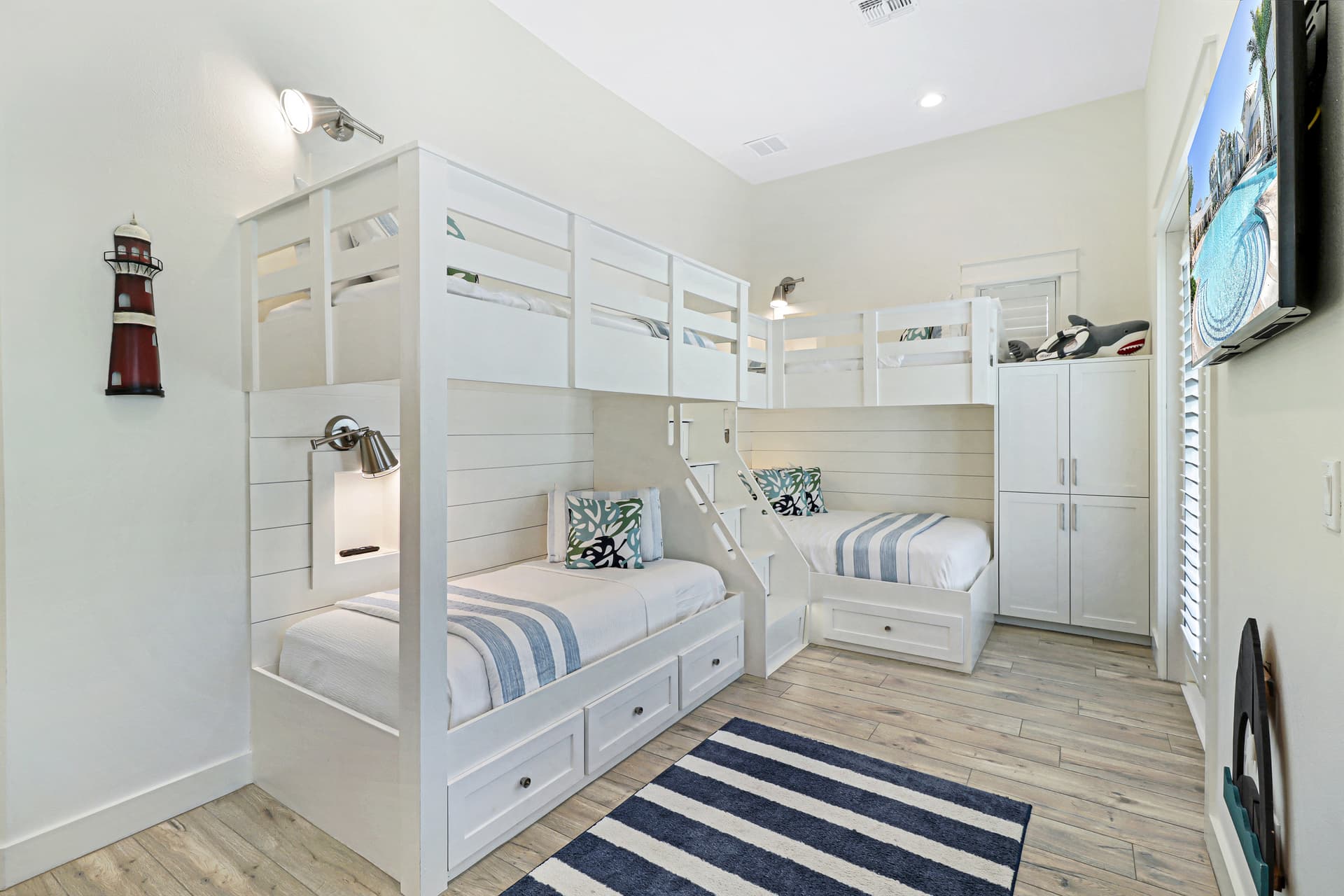 Pelican's Perch - Image 34