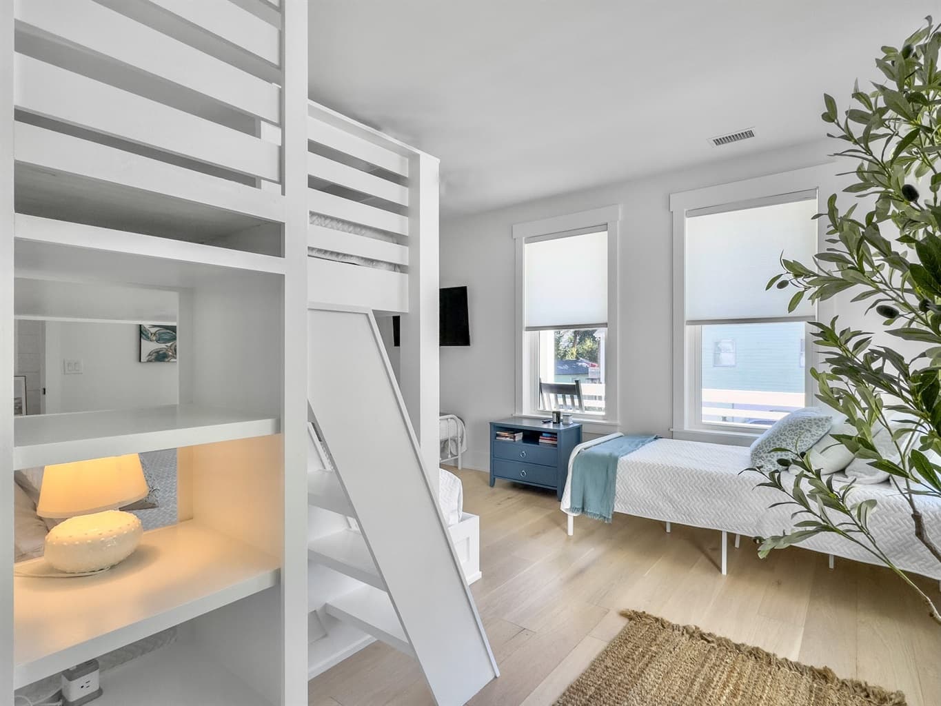 Amalfi Palms Getaway - Image 42