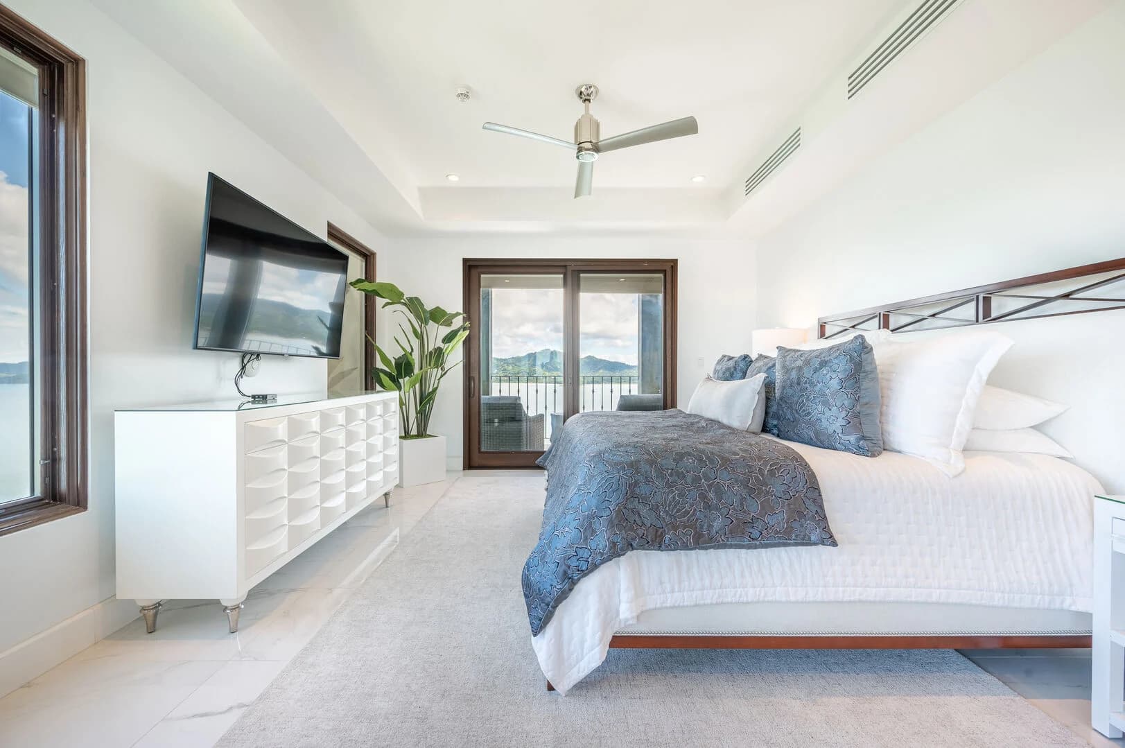 Splendor Penthouse #503 - Image 4